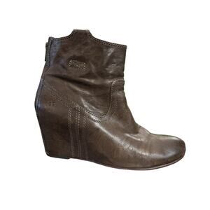 Frye Women's Carson Wedged Brown Leather Booties Size 8